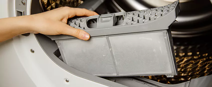 Signs Of A Clogged Dryer Lint Trap in Selma, California